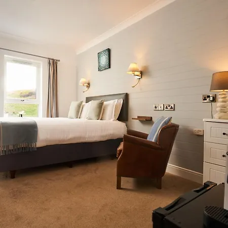 여관 Port William 4*